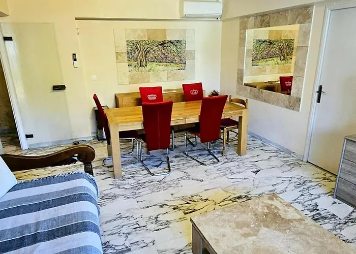 4 Pieces, Spacieux 8 Couchages Antibes